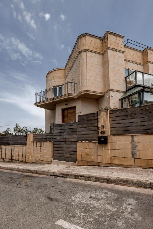 Talbot And Bons Deluxe Studio Flat Gudja ภายนอก รูปภาพ